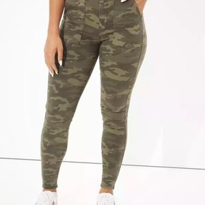 American Eagle Next Level Stretch Curvy Camo Jeans